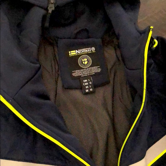 Men branded jacket - Picture 4 of 6